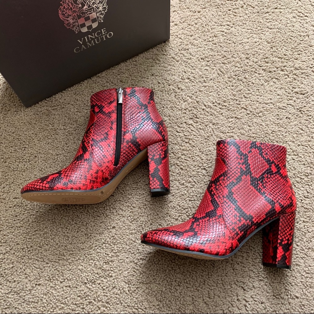 ❤️LAST 7.5 NEW Vince Camuto Red Snake Print Leather Bootie - Picture 9 of 13